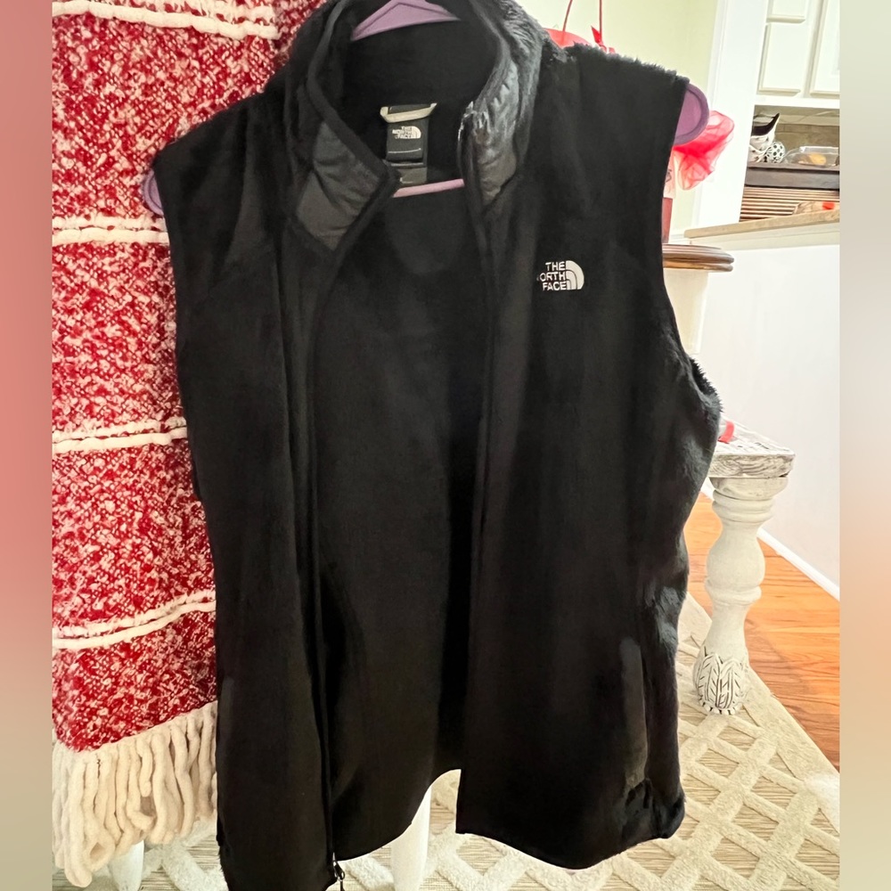 North face black furry vest